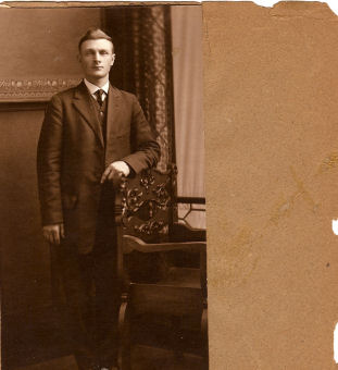 B002 - Benton Unknown B002 - Benton Unknown