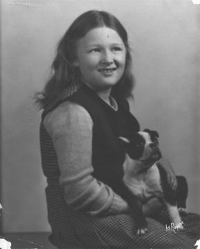 H134 - Evelyn Benton Adams